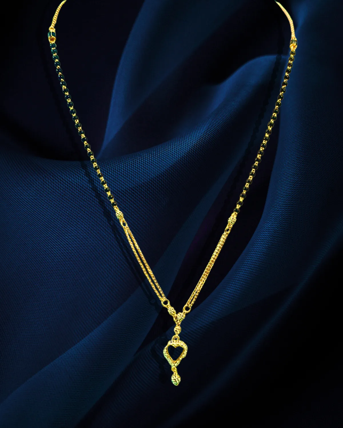 22 KT Gold Designer Heart Mangalsutra (D100)