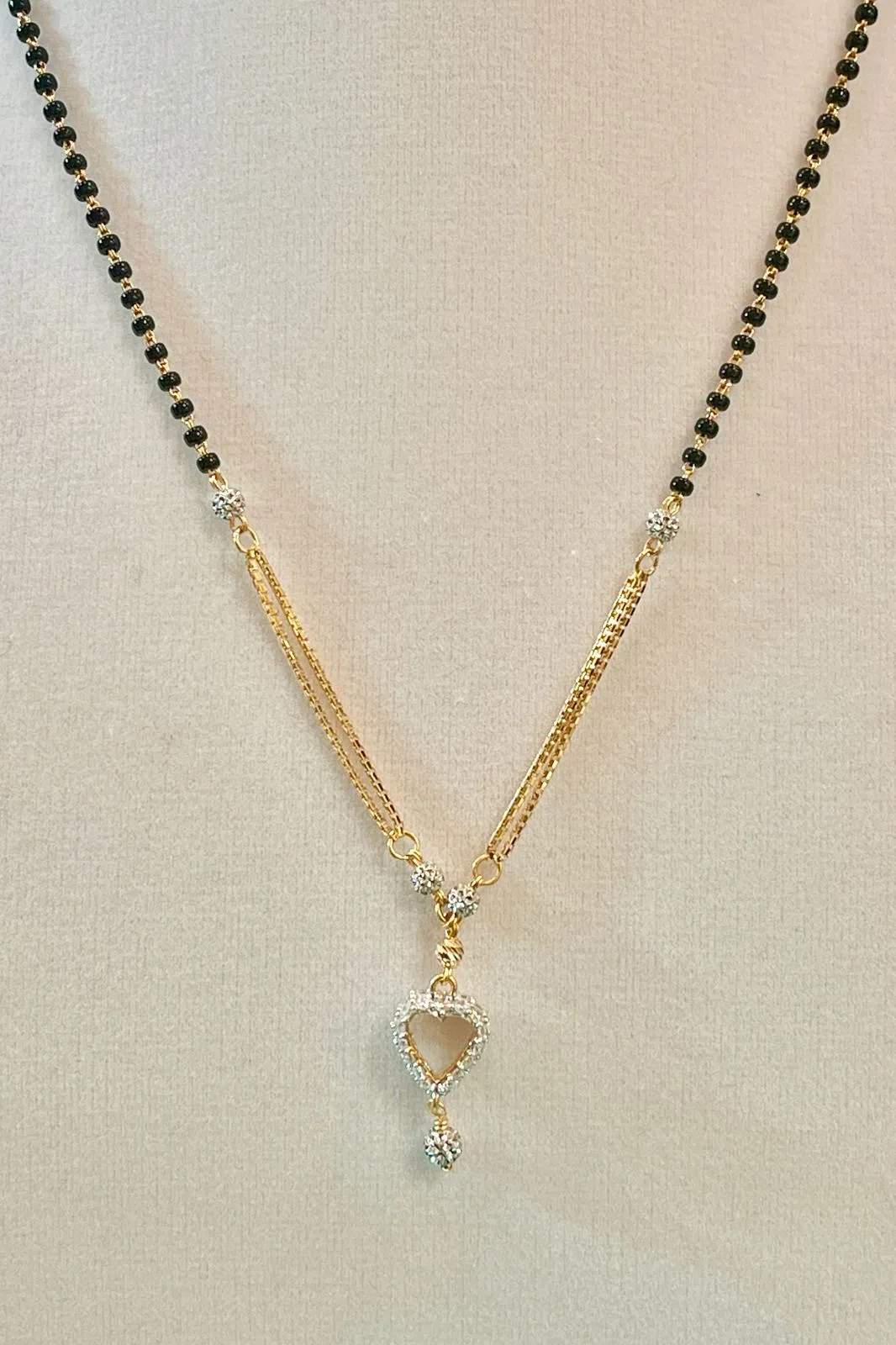22 KT Gold Designer Heart Mangalsutra (D100)